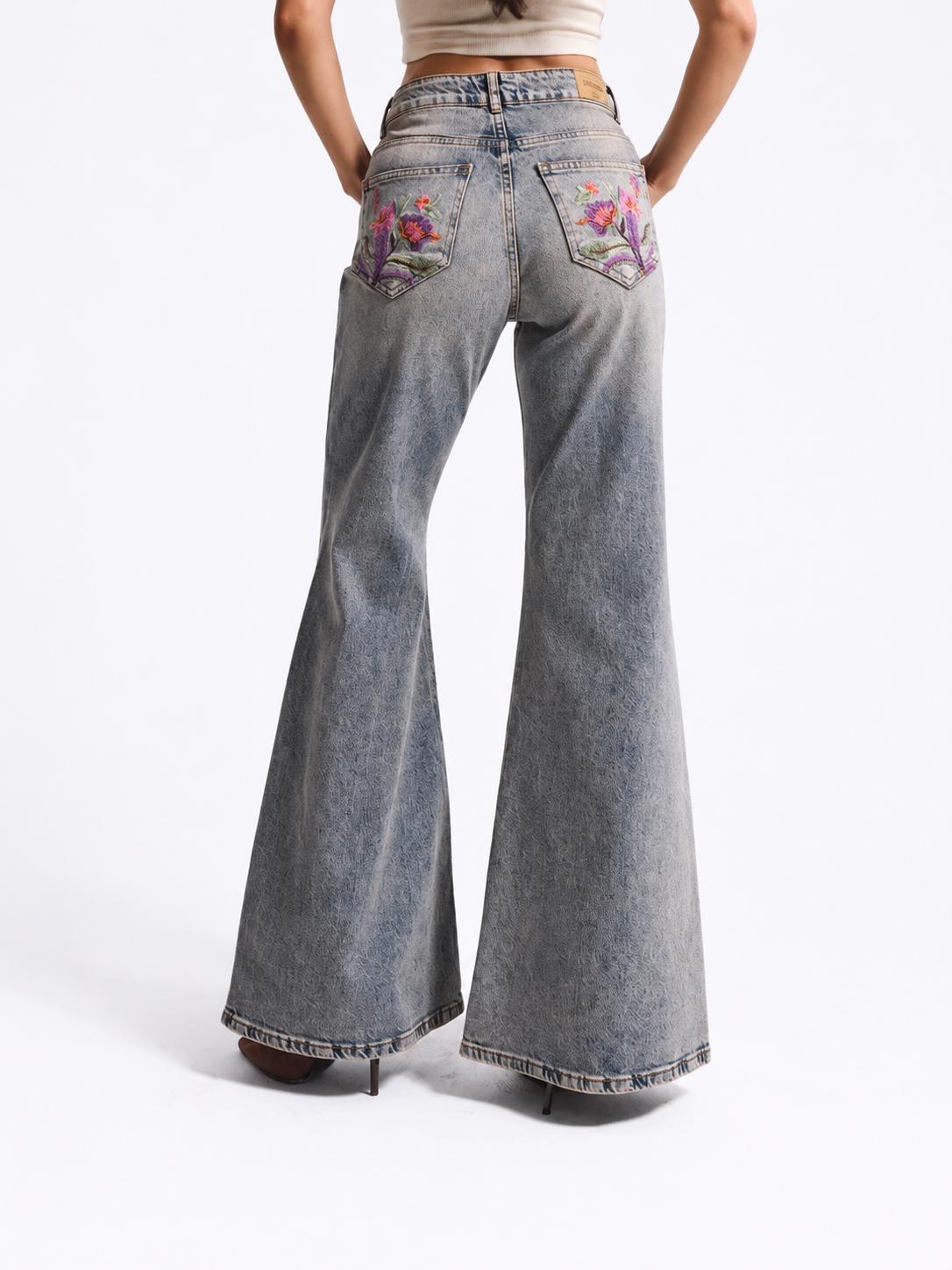 Women’s Grey Floral Embroidered Jeans - Image 4