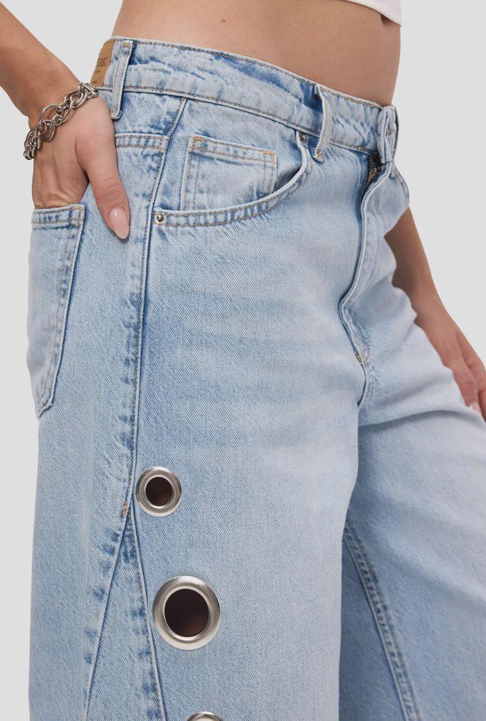 Women’s Light Wash Grommet Jeans - Image 3