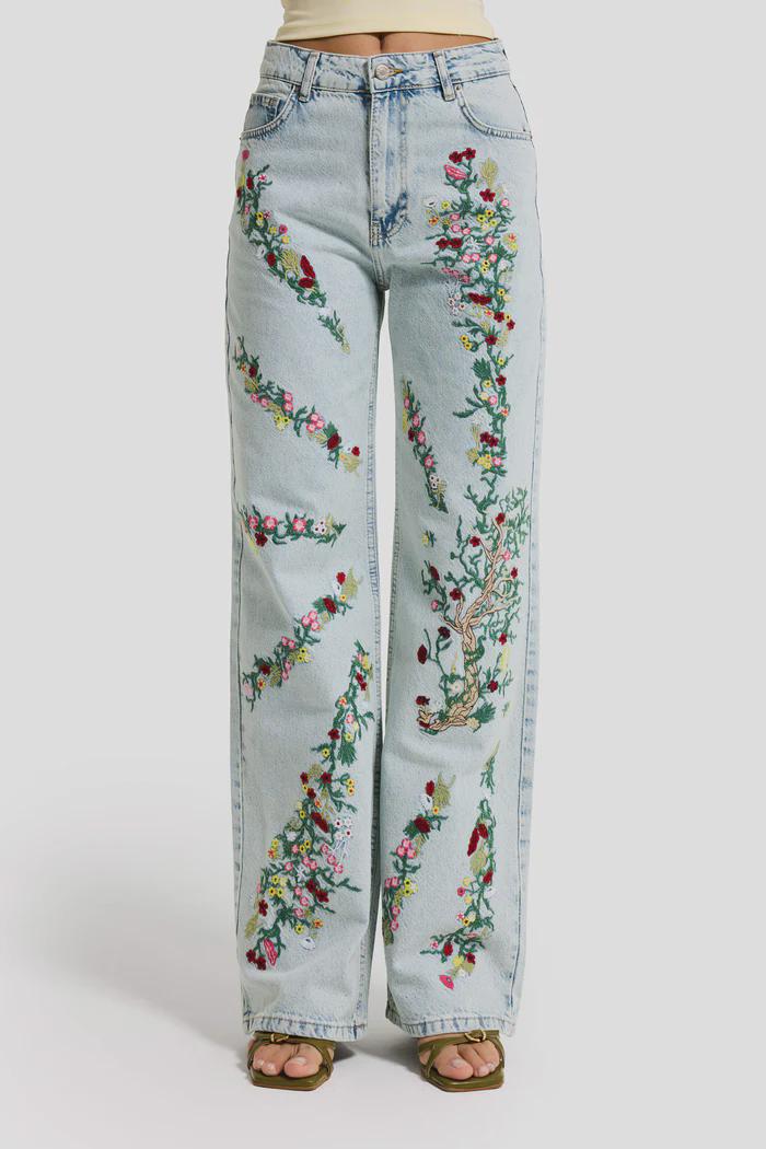 Women’s Light Wash Floral Embroidered Jeans - Image 2